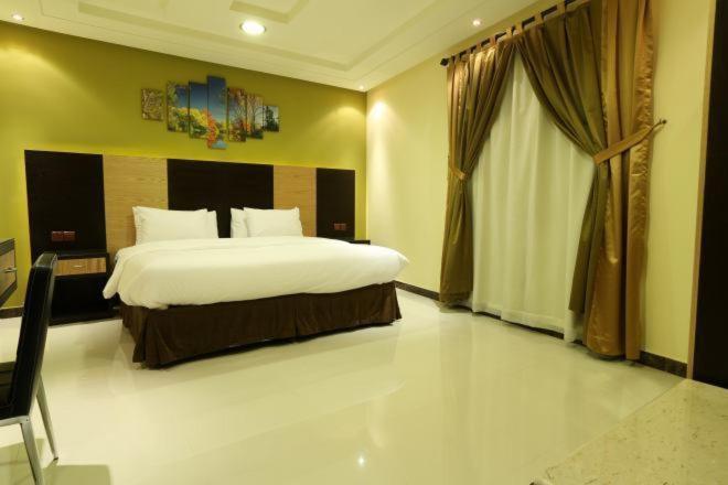 Tulip Al Rawdah Aparthotel Riad Cameră foto
