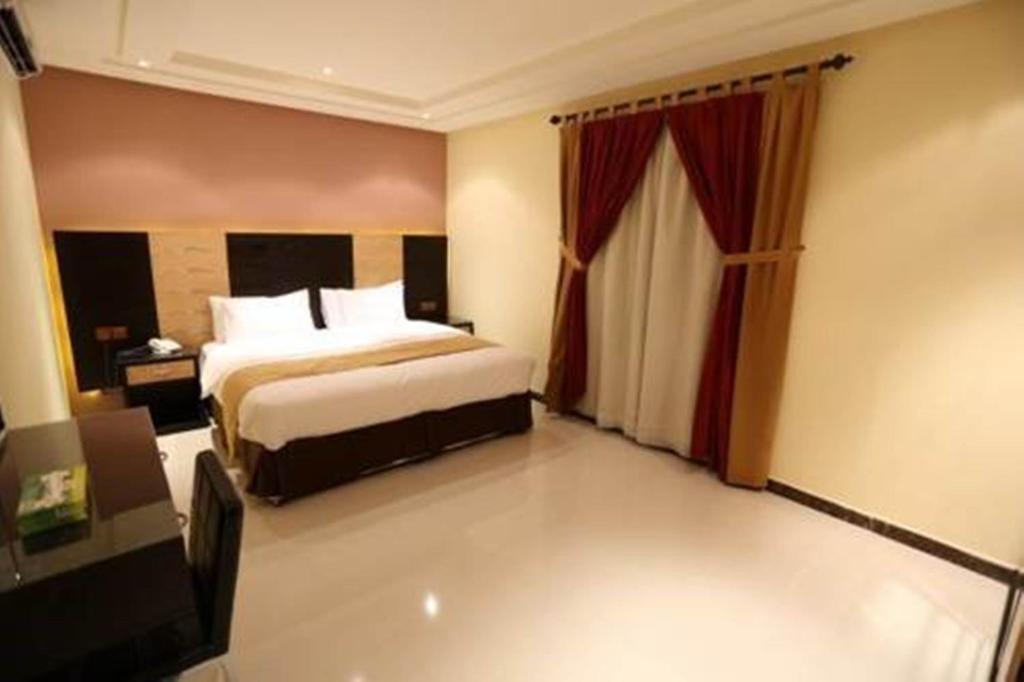 Tulip Al Rawdah Aparthotel Riad Exterior foto